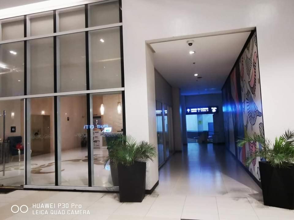 Staycation Condotel @150Newport Pasay City Manila Exterior photo